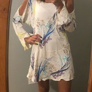 Shirt with shoulder cut outs